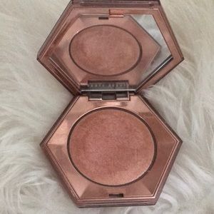 Diamond Bomb Rosé Rave Fenty Beauty by Rihanna